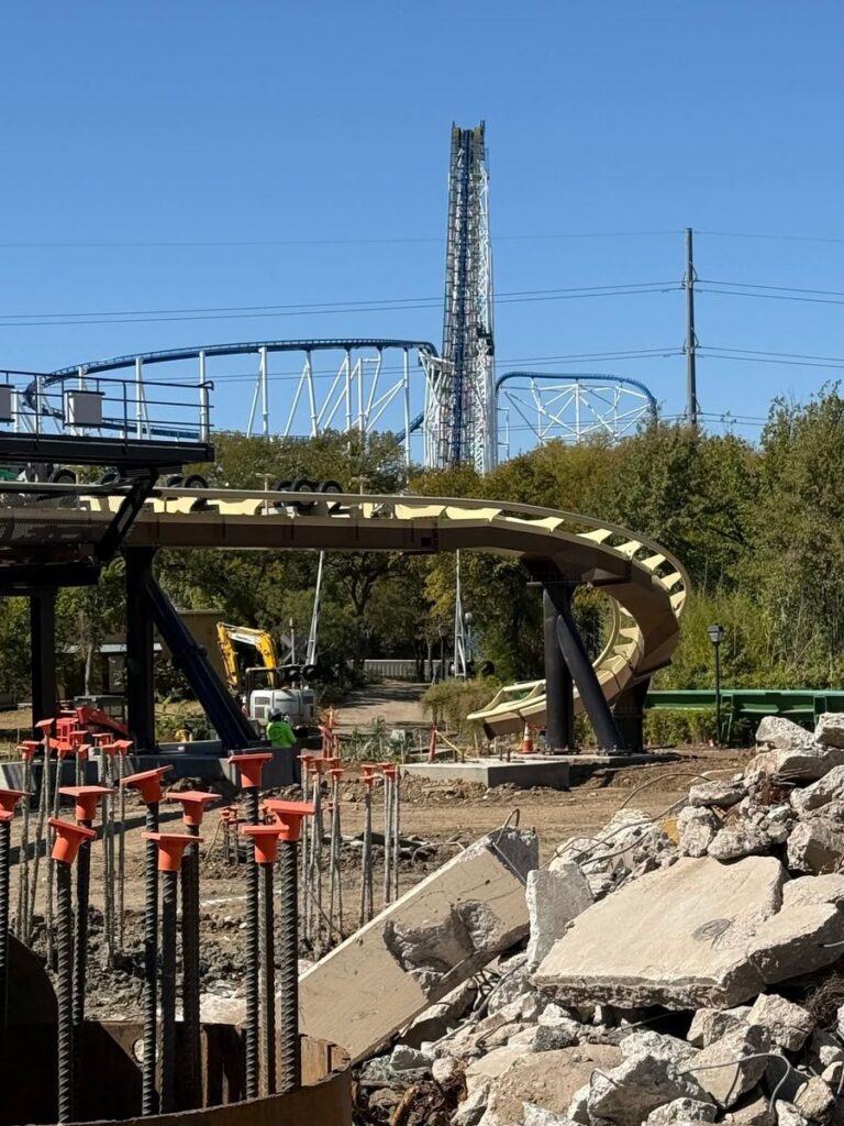 Six Flags Over Texas: Tormenta Rampaging Run