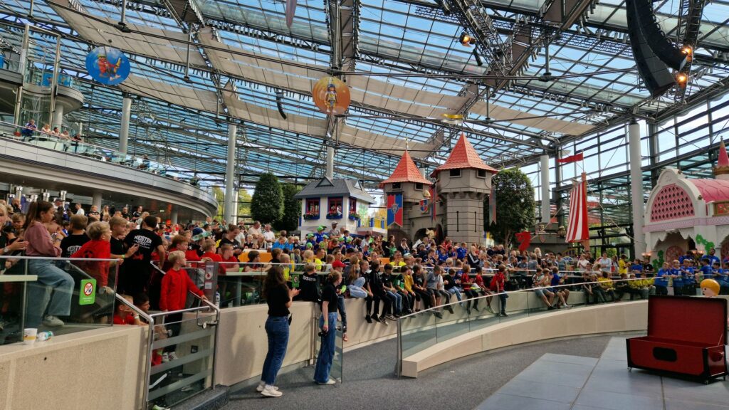 Playmobil-FunPark: Bayerischer Fußball-Verband ehrt Junioren-Teams