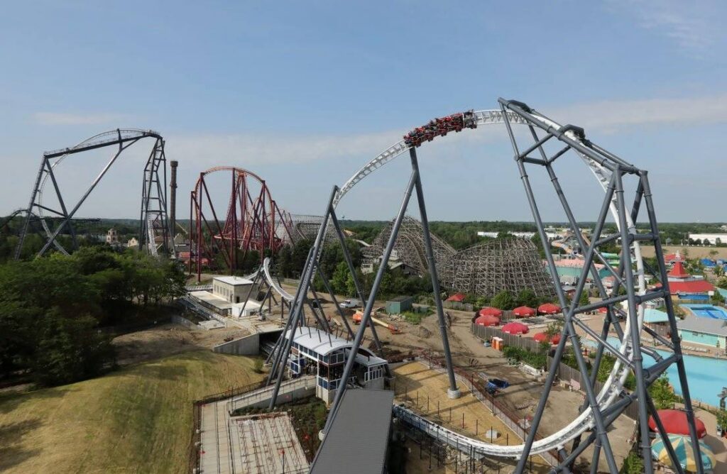 Six Flags Great America: Maxx Force