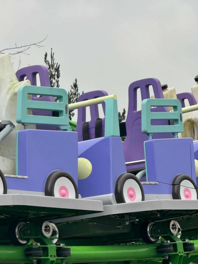 Alton Towers: Bluey The Ride - Here Come The Grannies