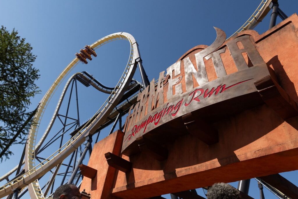 Six Flags Over Texas: Tormenta Rampaging Run