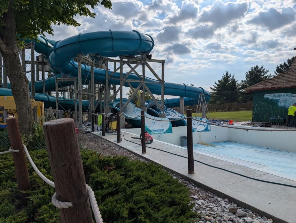 Lost Island Waterpark: Emerald Adventure & Jade Rapids