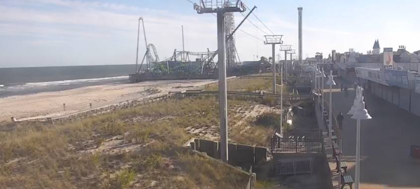Casino Pier & Breakwater Beach: Hydrus