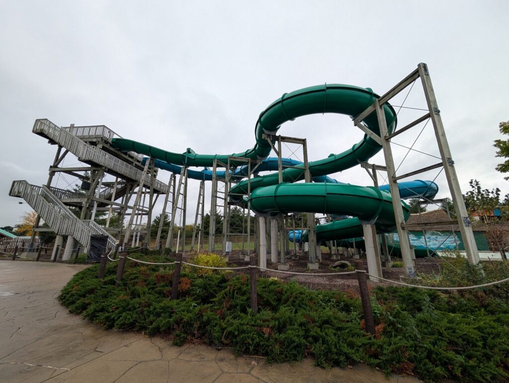 Lost Island Waterpark: Emerald Adventure & Jade Rapids
