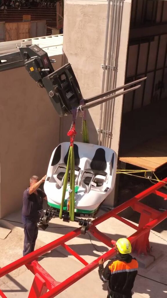 Six Flags Mexico: Speedway Stunt Coaster
