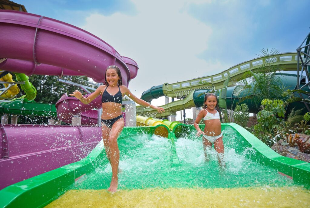 PortAventura Caribe Aquatic Park: Coral Bay - The Lost Legend
