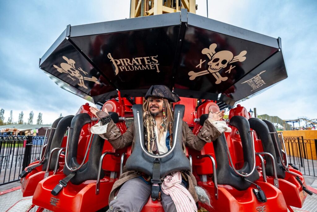 Crealy Theme Park & Resort: Pirates’ Plummet & Rotor