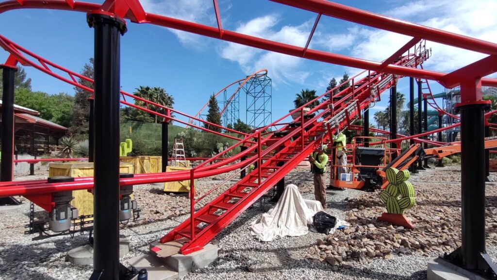 Six Flags Magic Mountain: Looney Tunes™️ Land