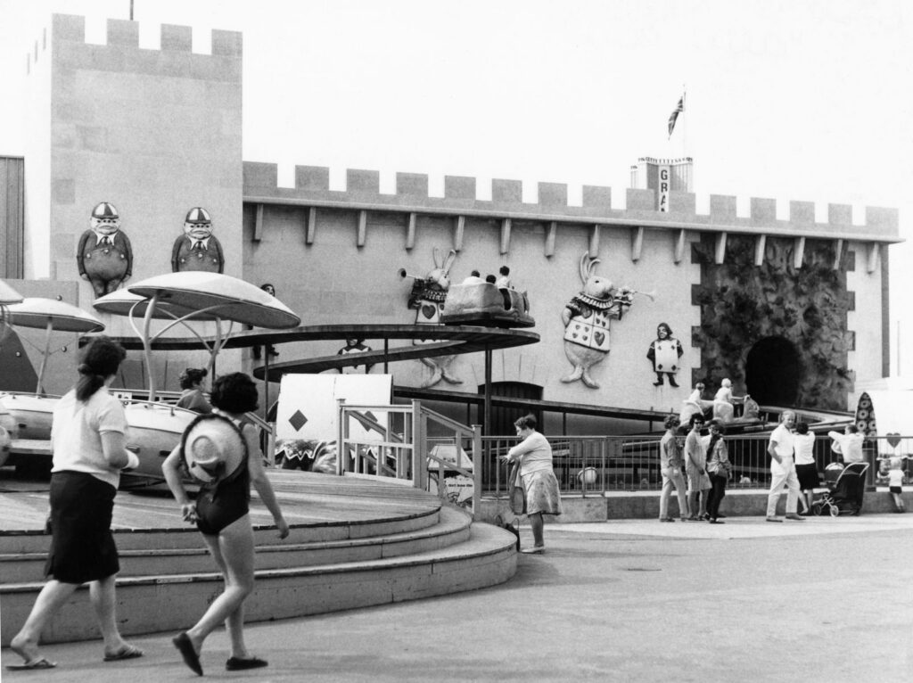 Pleasure Beach Resort: Alice - Frozen In A Wonderland Of Dreams