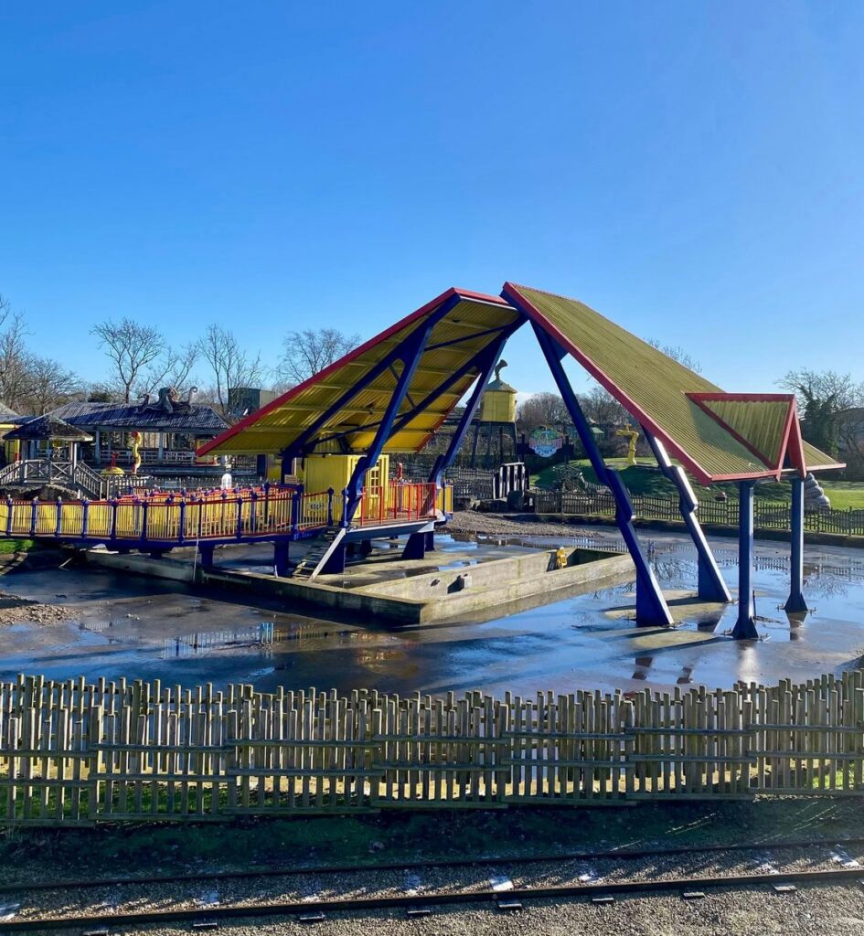 Flamingo Land: Flip Flop