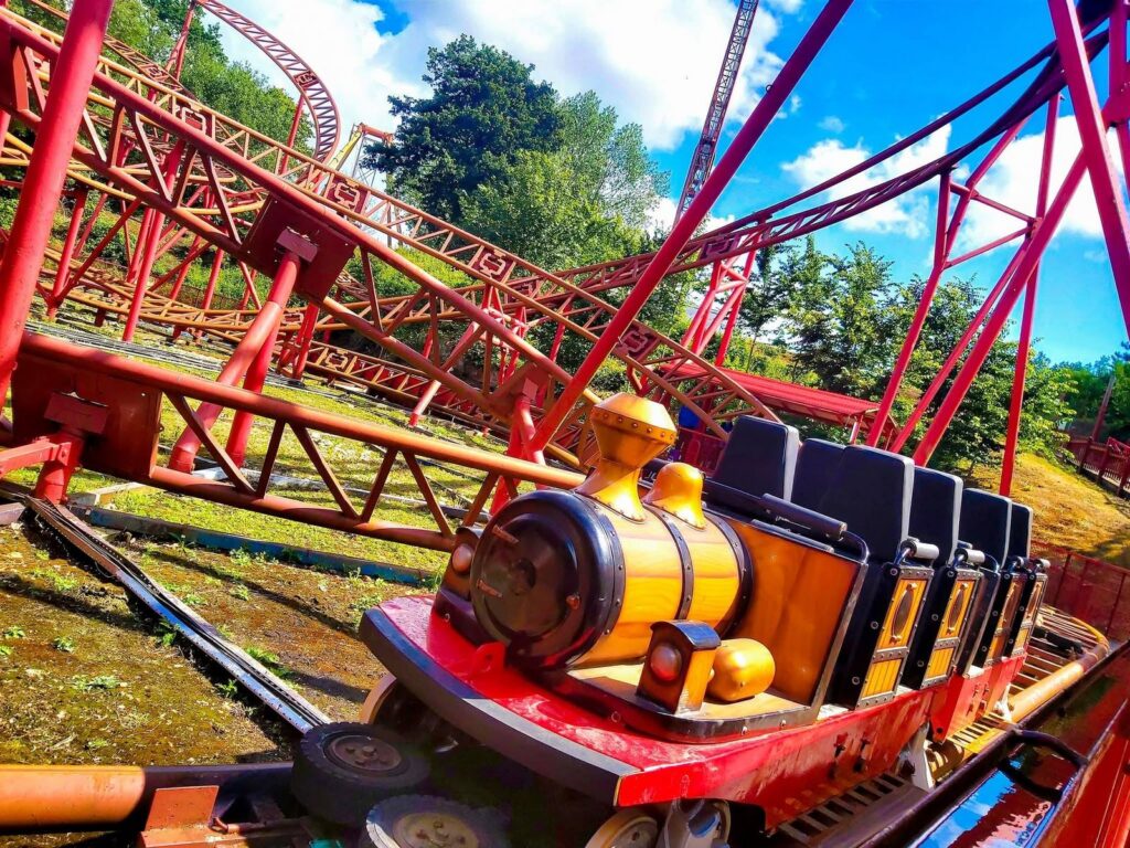 Pleasurewood Hills: Cannonball Express