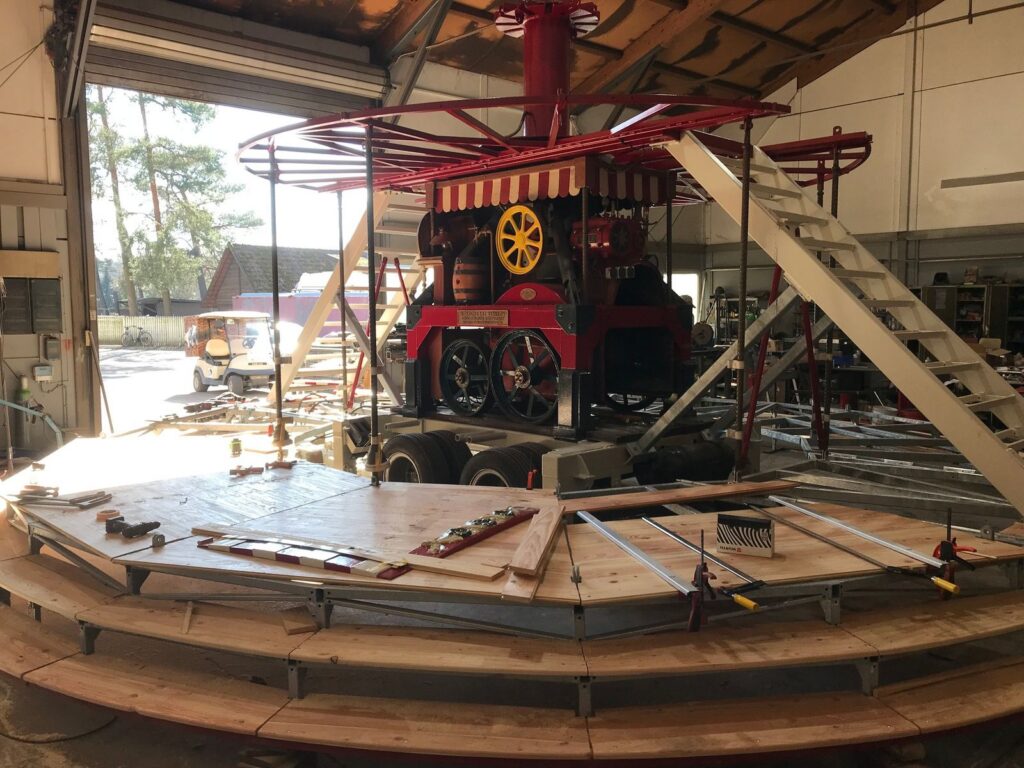 Safariland Stukenbrock: Nostalgie-Dampfkarussell