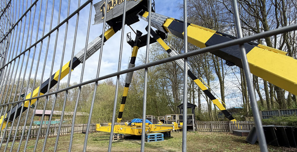Walibi Holland: The Tomahawk, Space Kidz & Blast