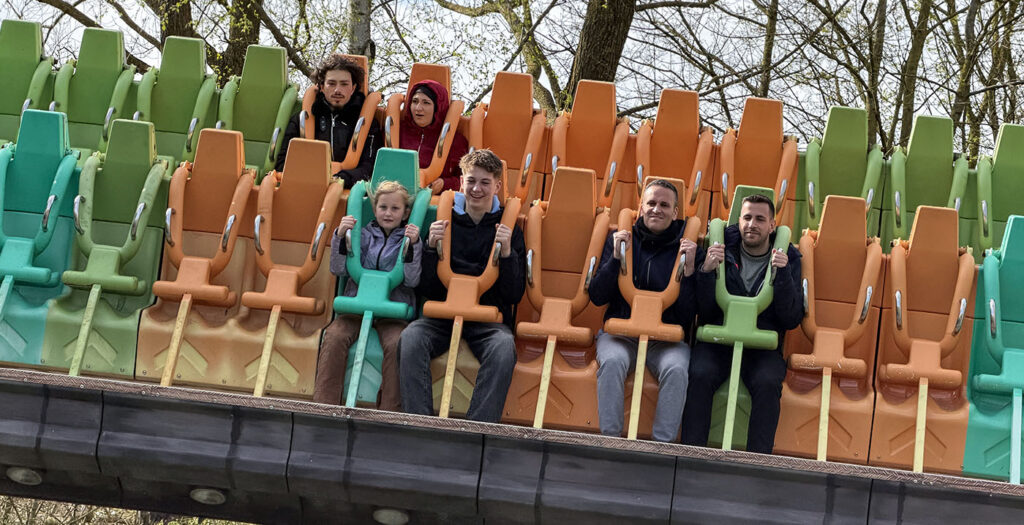 Walibi Holland: The Tomahawk, Space Kidz & Blast