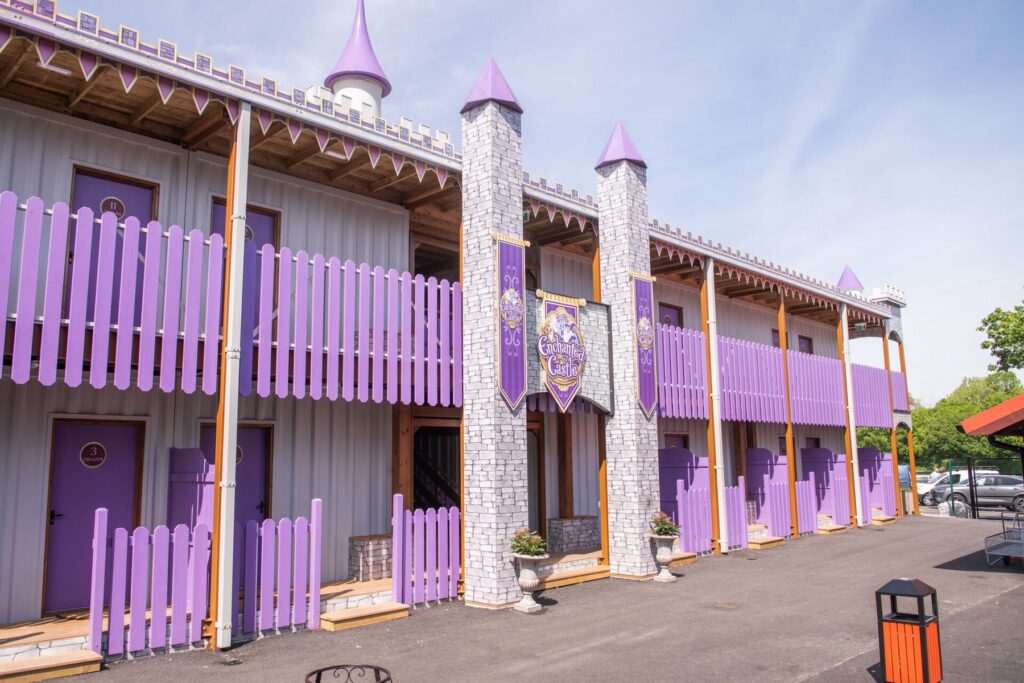 Gulliver's World: Enchanted Castle Hotel & Pirate Ship Hotel