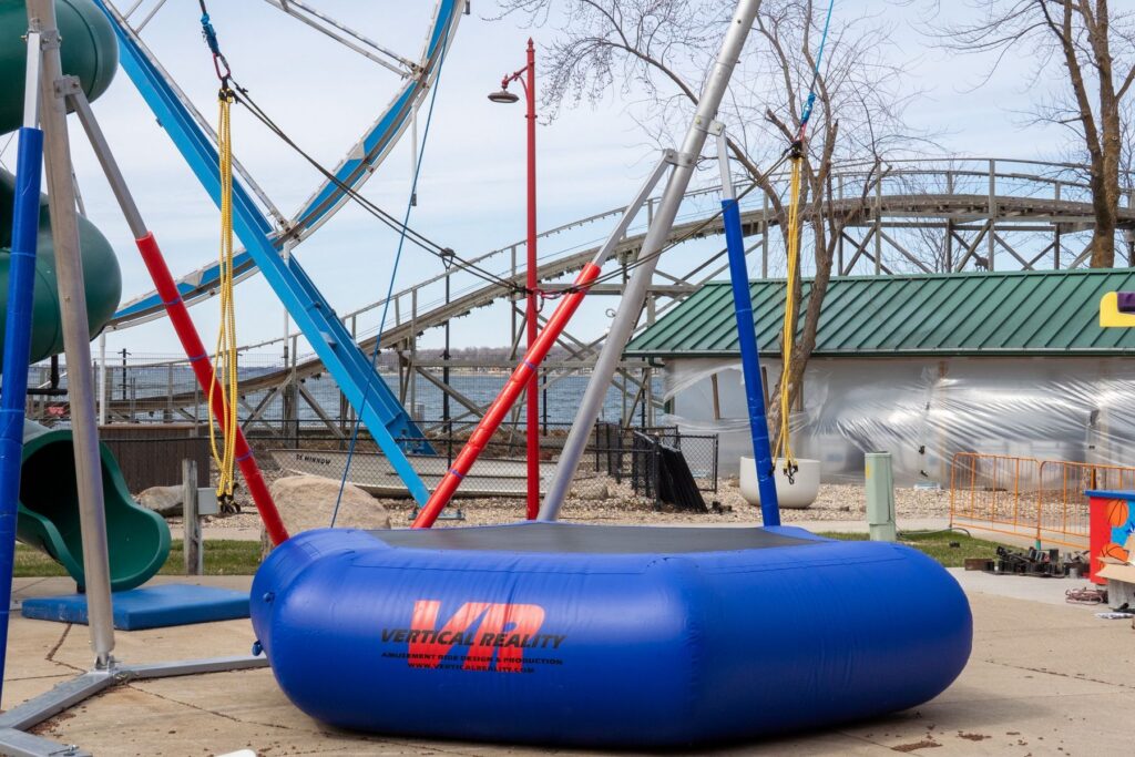 Arnolds Park: Spider Mountain & Bungy Trampoline