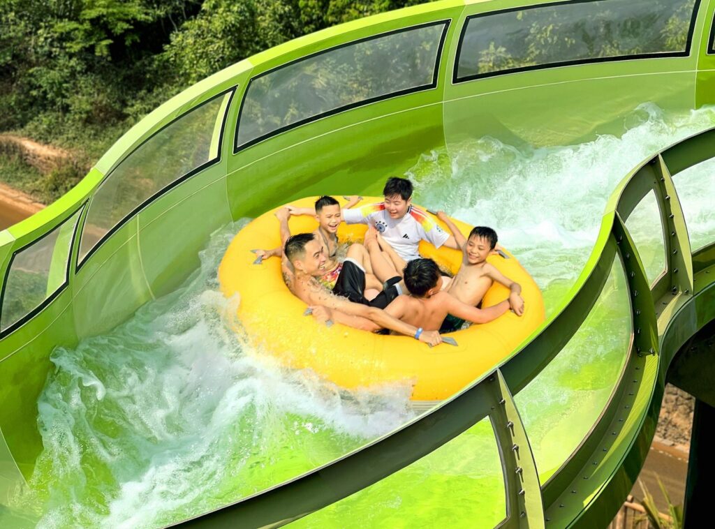 Aquatopia Water Park: PowerRAPIDS