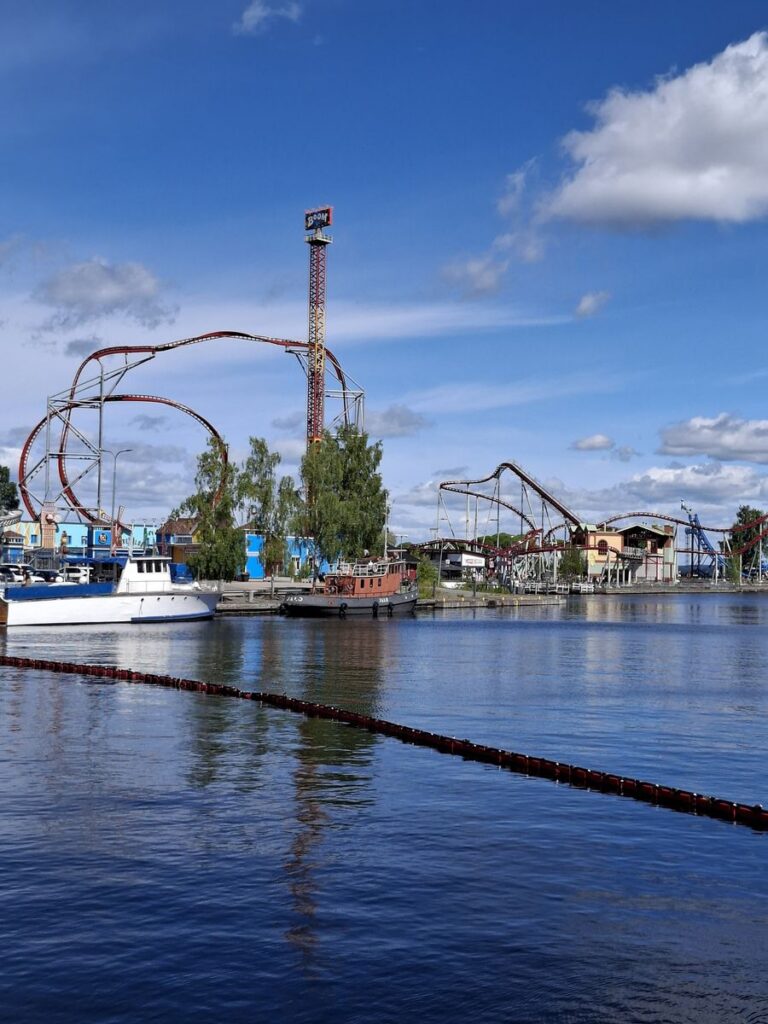 Huch, wir haben einen Park gefunden… 🎢