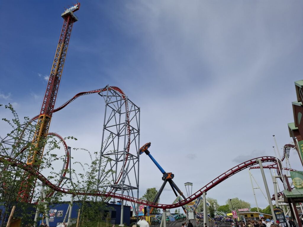 Huch, wir haben einen Park gefunden… 🎢