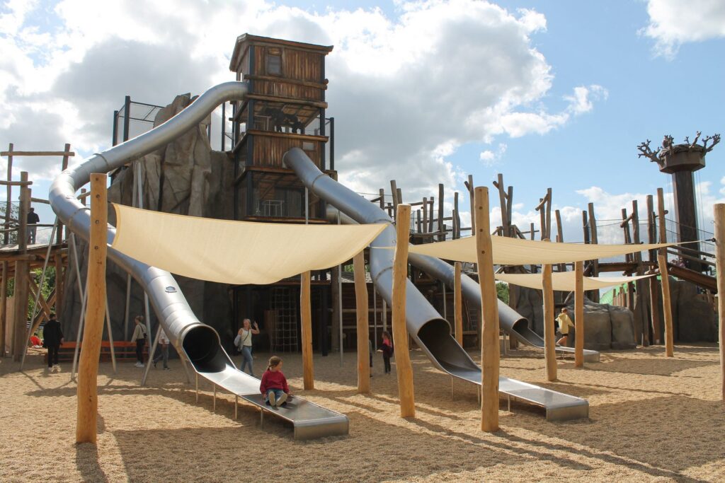 Kinderland Spielgeräte: Neubau Seilerei