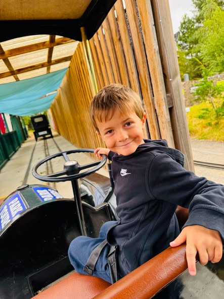 Lightwater Valley: Vintage Cars