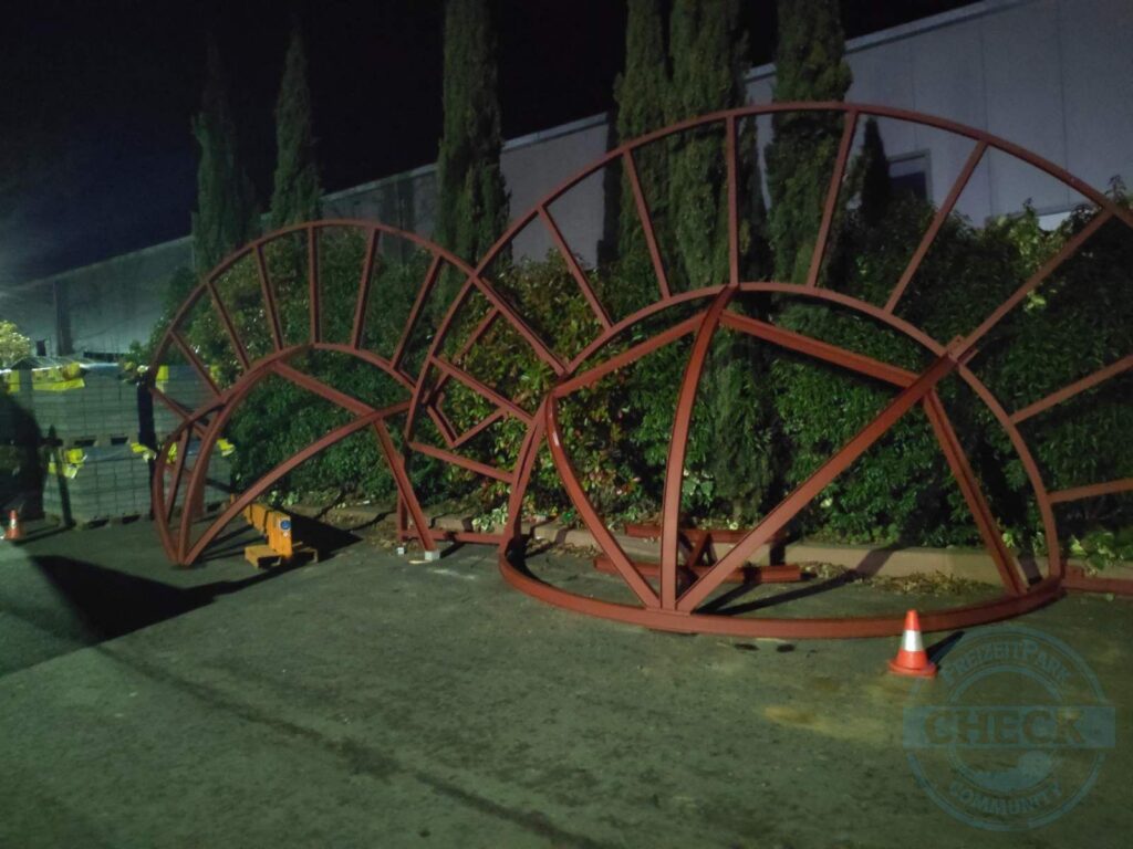 Angeliefert: Teile der Zeppeline – Hotel Charles Lindbergh und Rookburgh Anfang 2020 (18.02.2020)