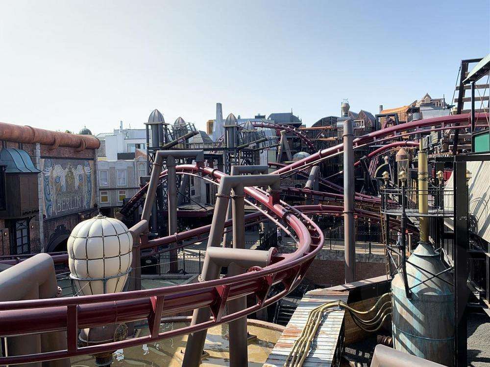 F.L.Y. fliegt durch Rookburgh im Phantasialand (17.09.2020)