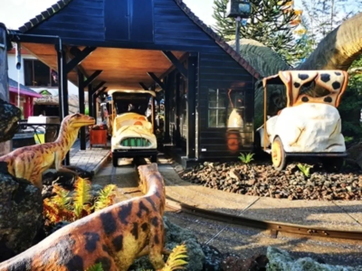 Dino’s Tour