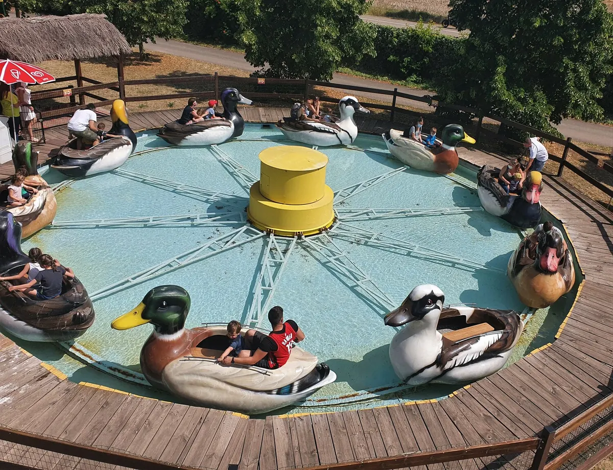 Les Canards Geants
