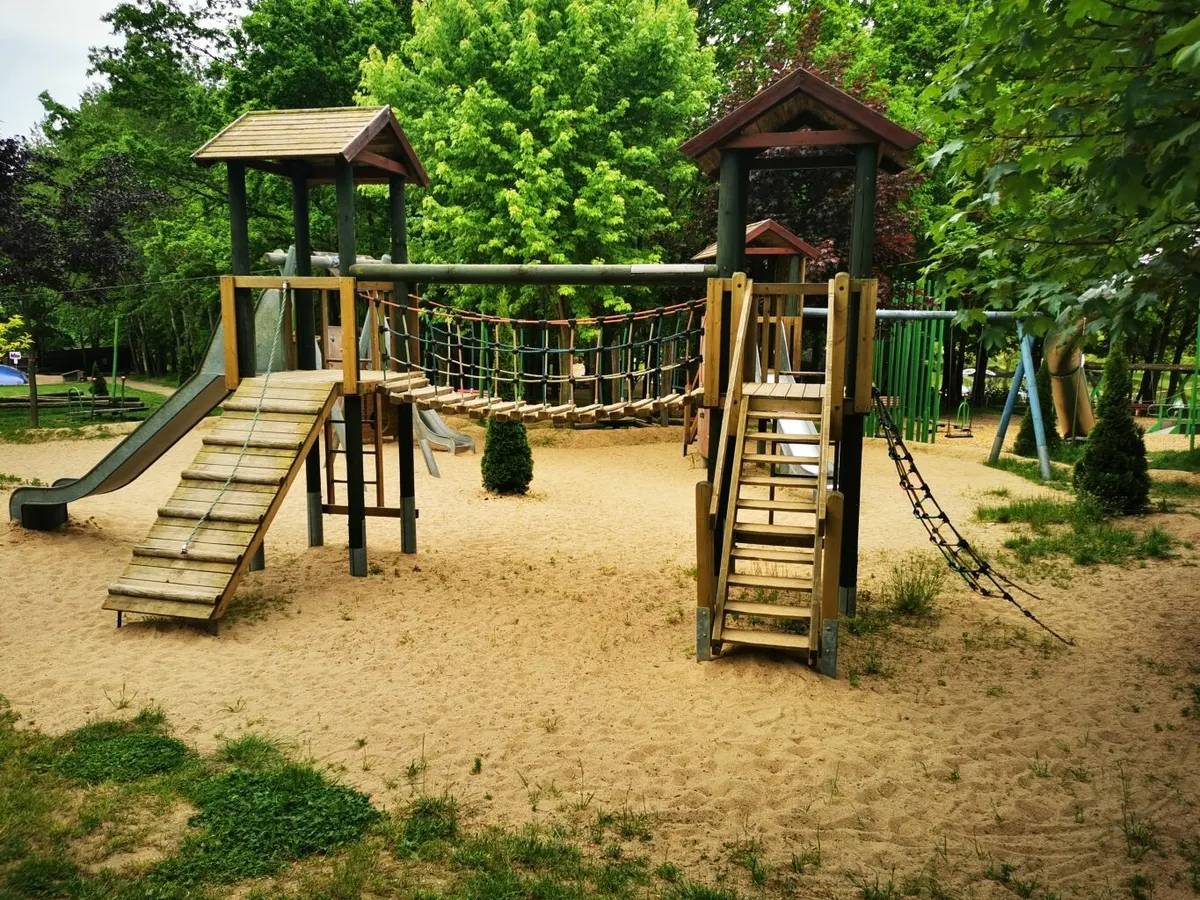 Kletterparadies & Spielplatz