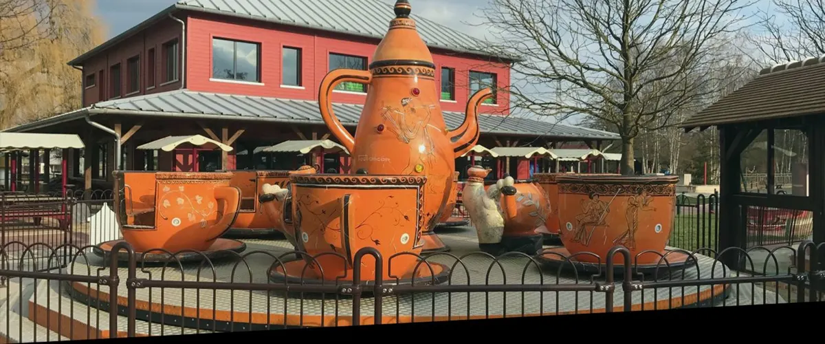 Les Tasses