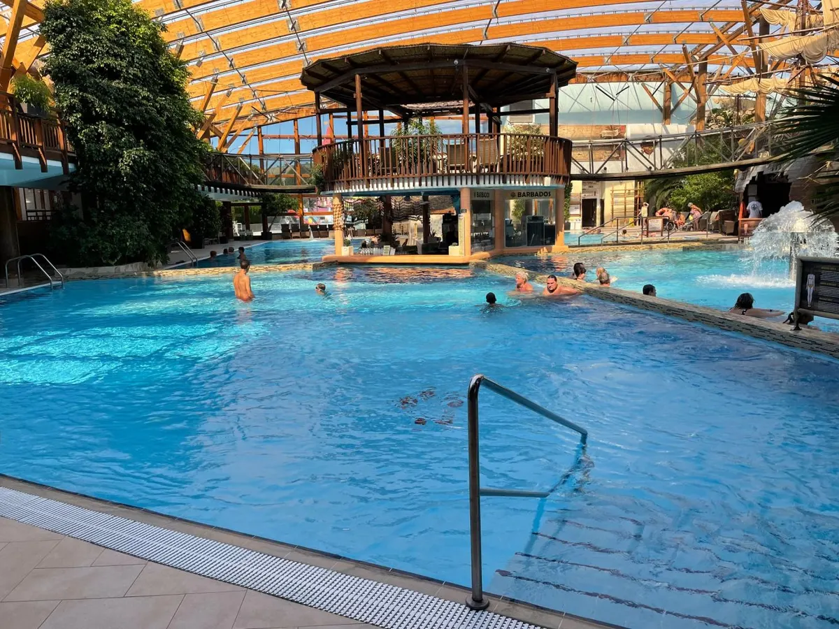 Tropical Pool