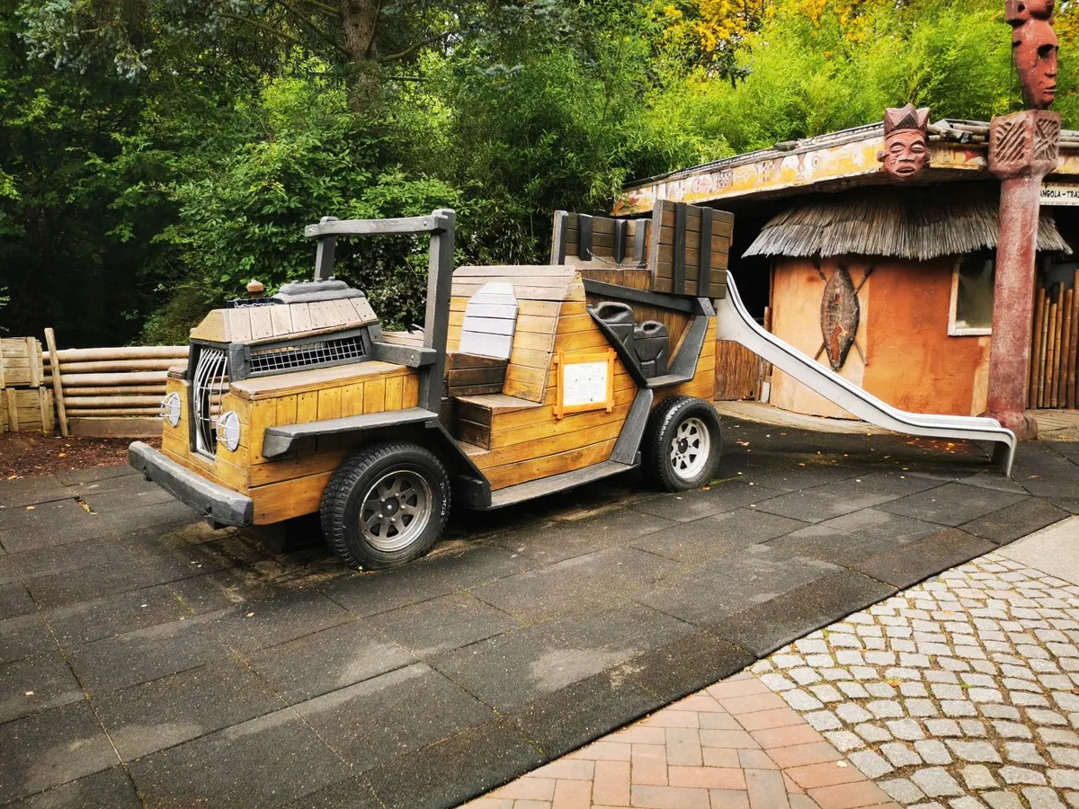 Dschungel-Jeep