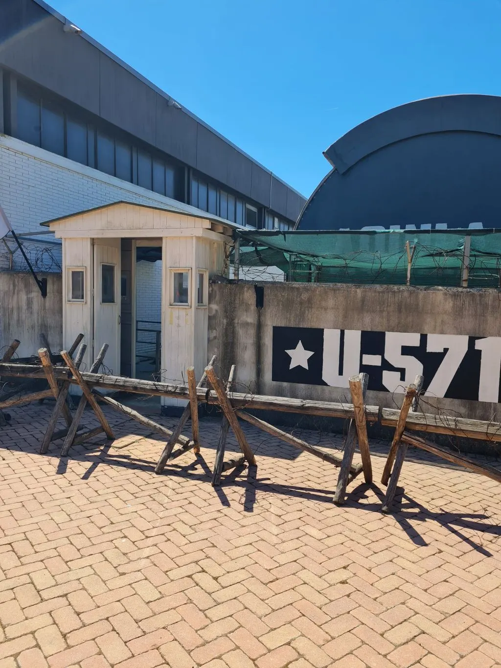 U-571