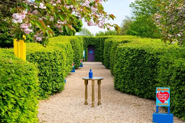 The Shrinking Hedge