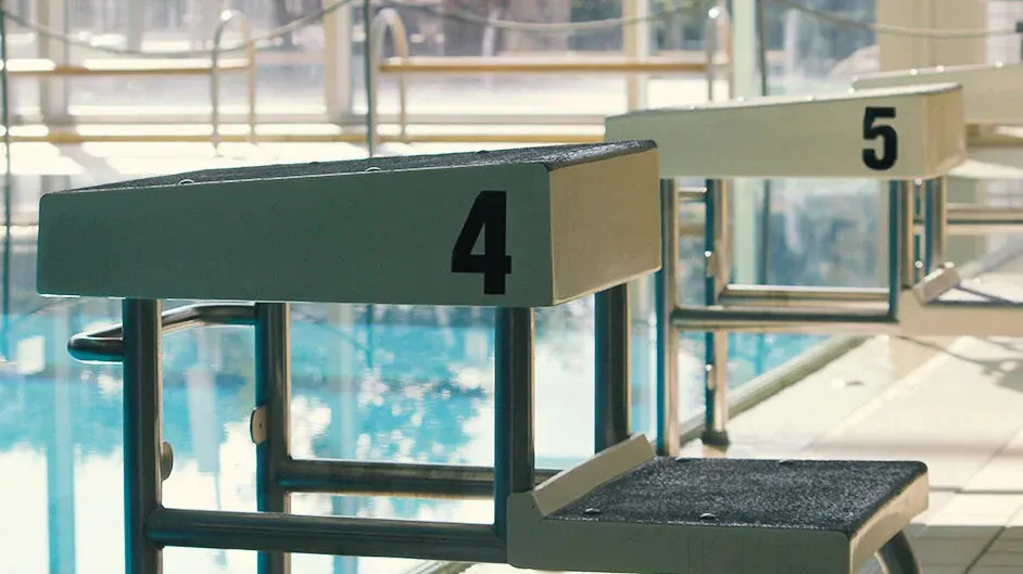 Sportbecken (innen)