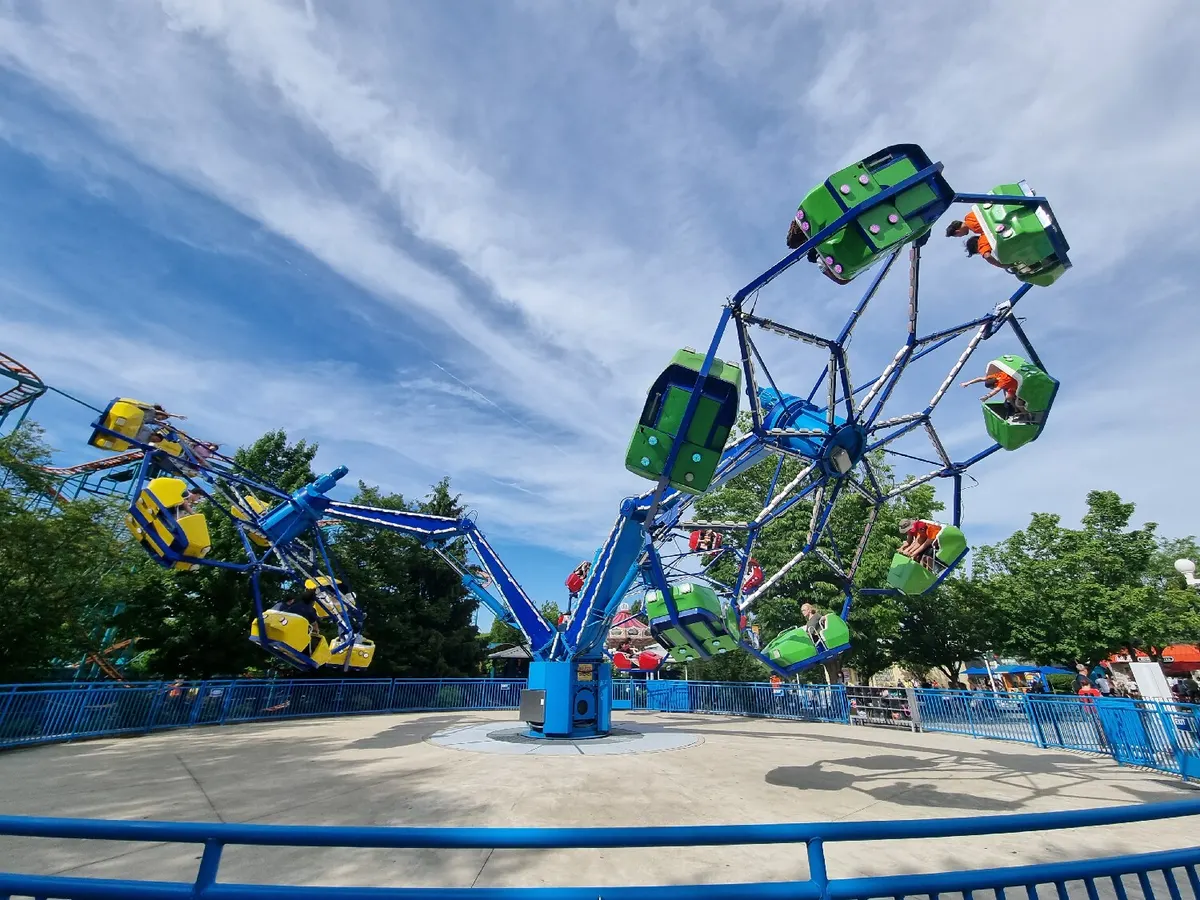 Tilt-A-Whirl