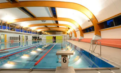 Sportbecken Hallenbad