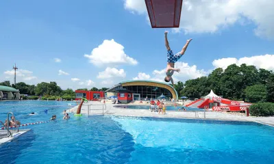Sprungbecken Freibad