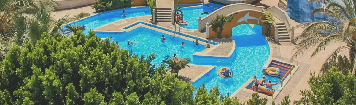 Πισίνα και Μικρό Ποτάμι Χαλάρωσης / Swimming Pool & Mini Lazy River