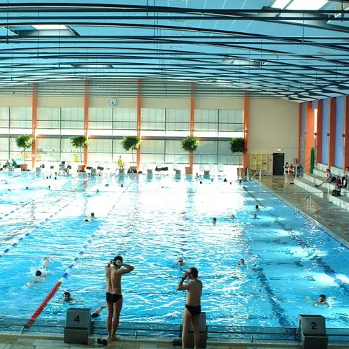 Schwimmbecken