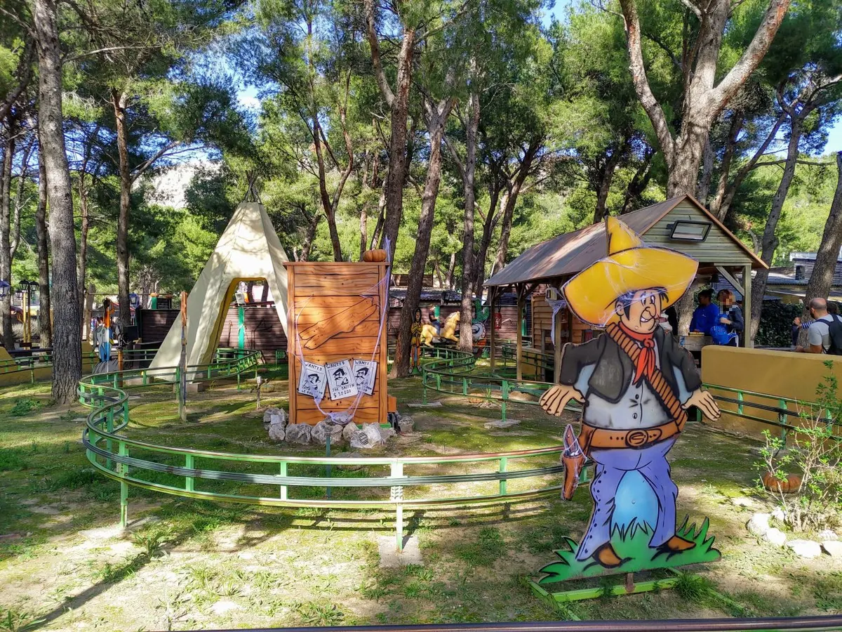 Lucky Corral