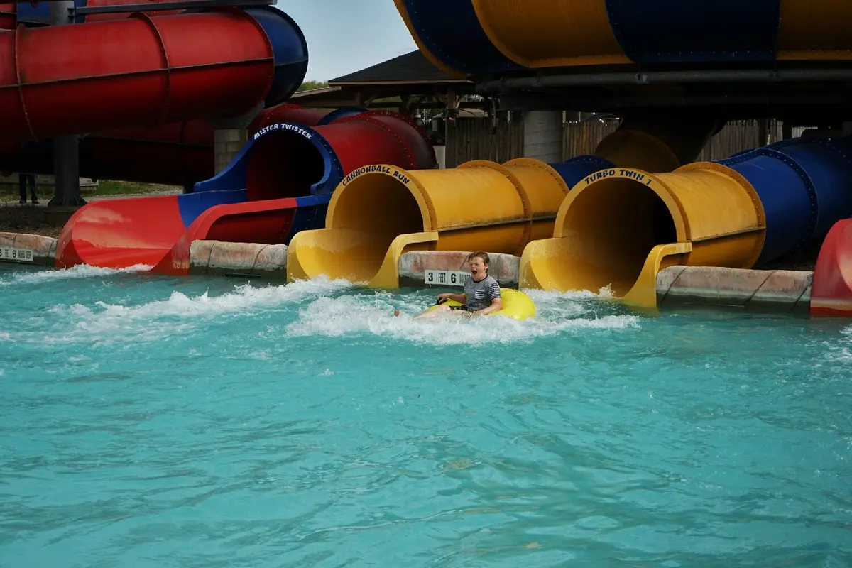 Turbo Twins (Swirl City Slide Complex)