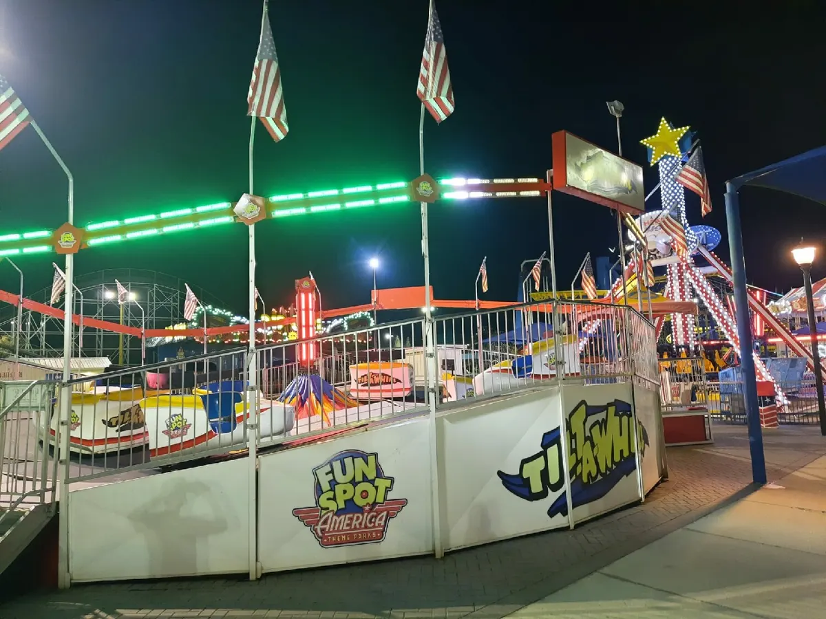 Tilt-A-Whirl