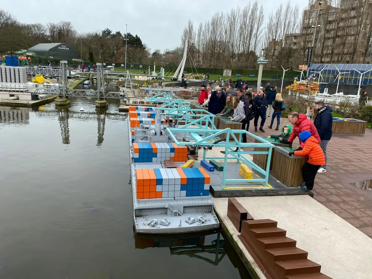 Regel het havenverkeer & Speel met water