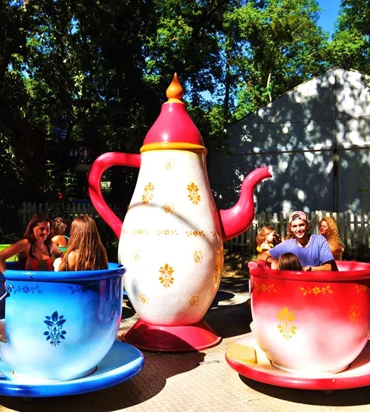 Les Tasses