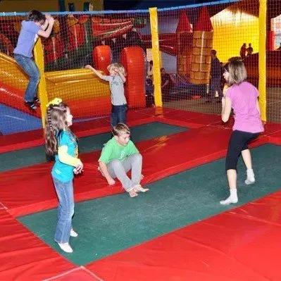 Riesentrampoline