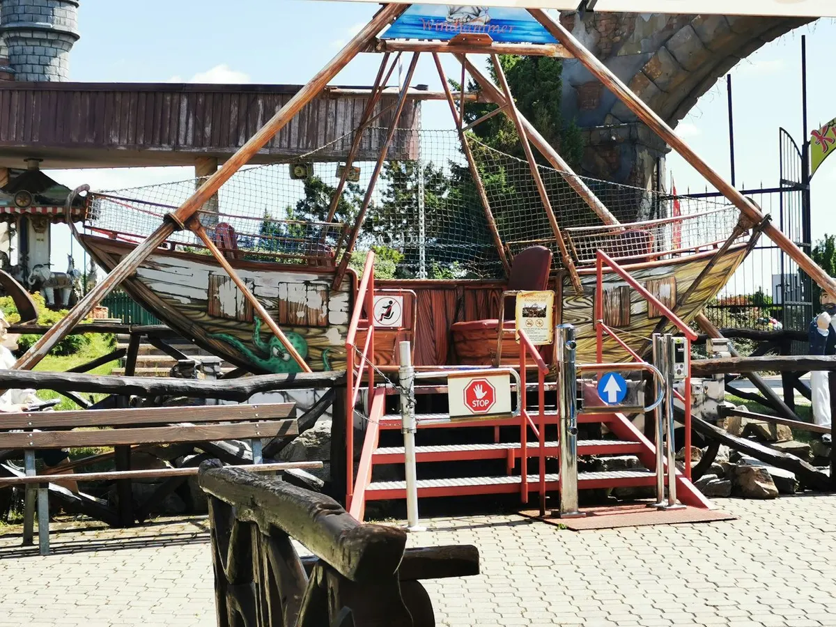 Houpací loď