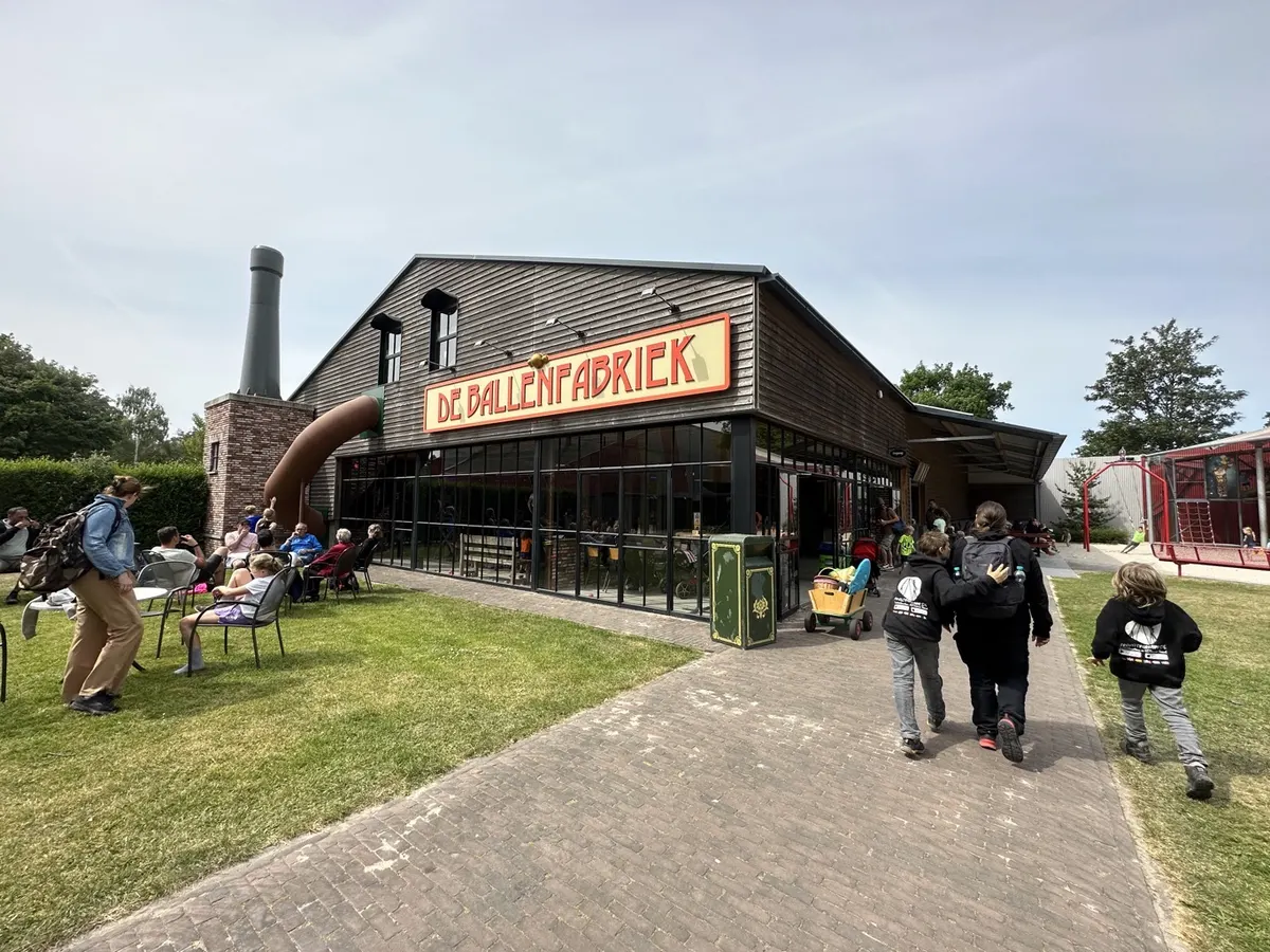 De Ballenfabriek