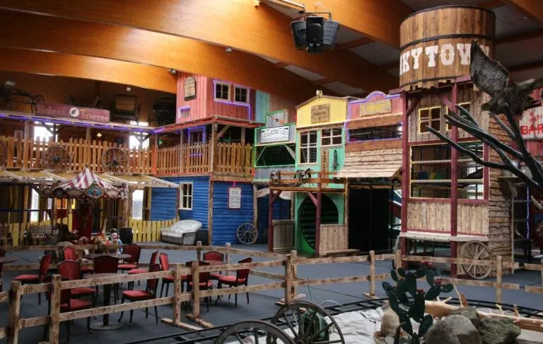 Indoorspielwelt - Tonky Town